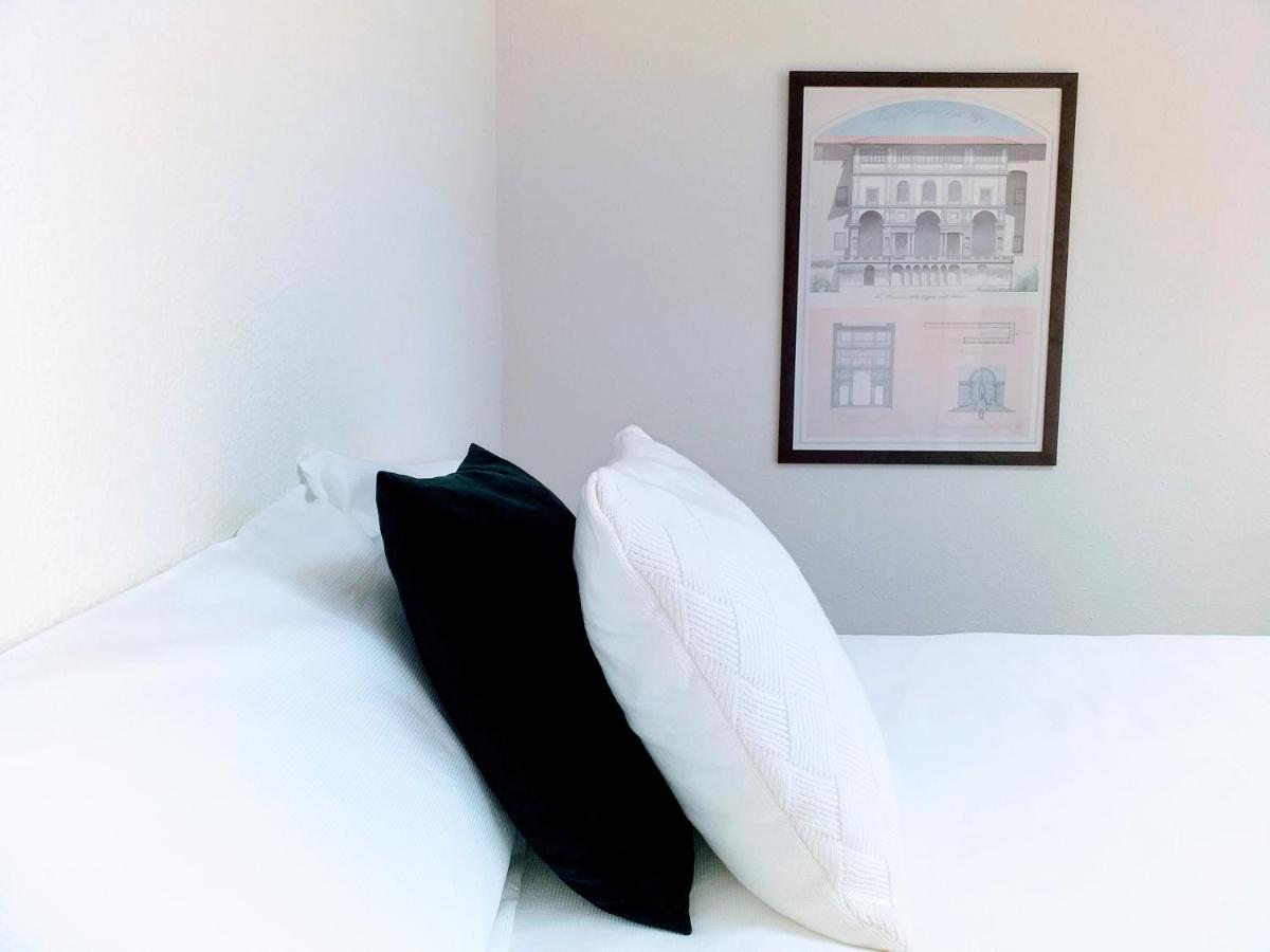 Large Apartment With Large And Sunny Terrace - Garden & Outdoor Gym , Alicante Center Eksteriør bilde